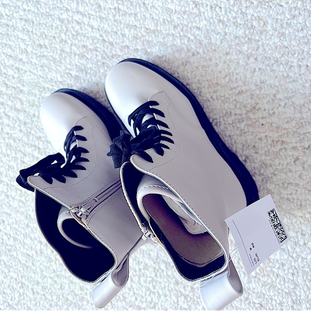 H&M white boots